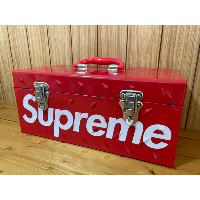 Supreme(シュプリーム)のSupreme 18FW Diamond Plate Tool Box ツール インテリア/住まい/日用品の収納家具(ケース/ボックス)の商品写真