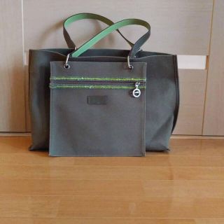 ロンシャン(LONGCHAMP)の　美品LONGCHAMP トートバッグ(トートバッグ)