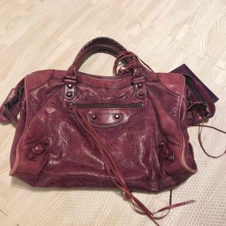 バレンシアガバッグ(BALENCIAGA BAG)のBALENCIAGA   バレンシアガ   シティ　パープル(ショルダーバッグ)