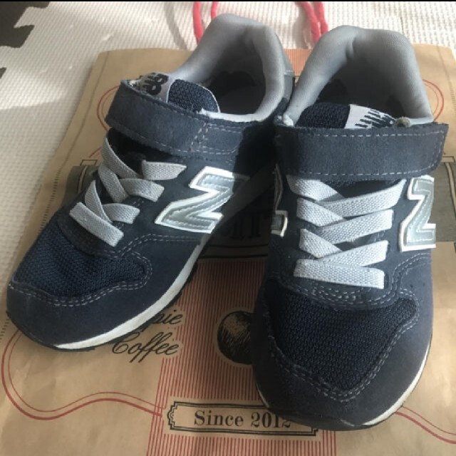 New Balance(ニューバランス)の43様専用出品 ニューバランス スニーカー 17 キッズ/ベビー/マタニティのキッズ靴/シューズ(15cm~)(スニーカー)の商品写真