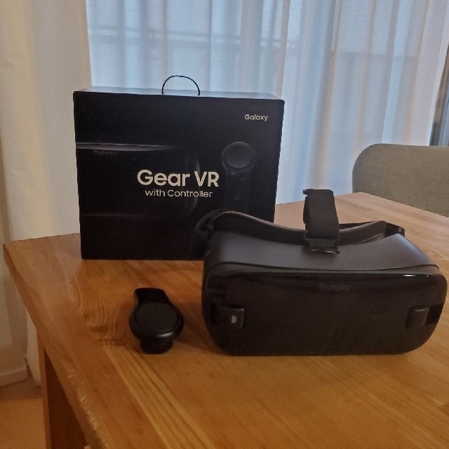 Galaxy(ギャラクシー)のgalaxy gear vr  スマホ/家電/カメラのスマートフォン/携帯電話(その他)の商品写真