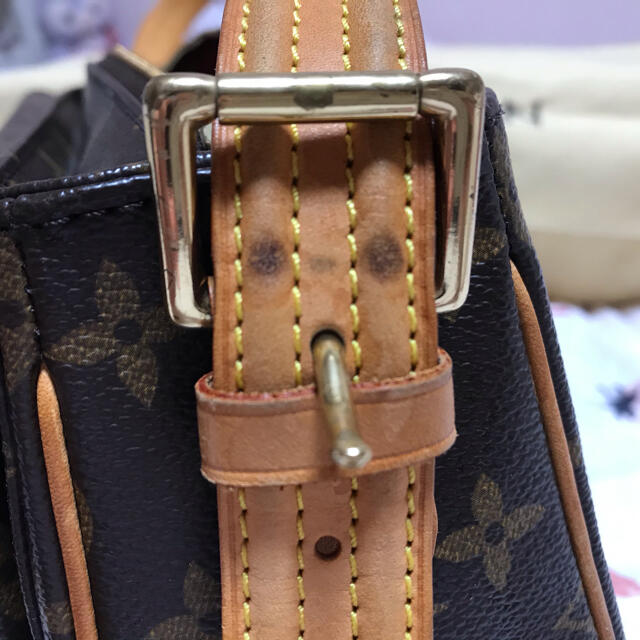 LOUIS VUITTON(ルイヴィトン)のルイ・ヴィトン モノグラム ヴィバ シテMM レディースのバッグ(ショルダーバッグ)の商品写真