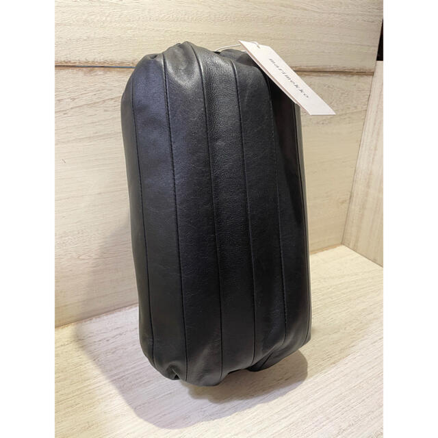marimekko(マリメッコ)の⭐️ 新品未使用 マリメッコ KARLA ショルダーレザー バッグ　ブラック レディースのバッグ(ショルダーバッグ)の商品写真