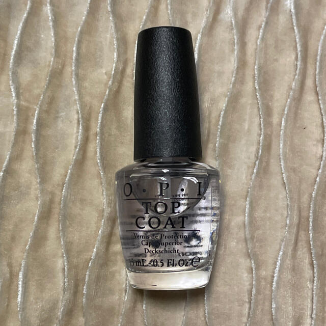 OPI(オーピーアイ)のo.p.i トップコート　新品未開封 OPI コスメ/美容のネイル(ネイルトップコート/ベースコート)の商品写真