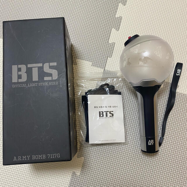 防弾少年団(BTS)(ボウダンショウネンダン)のBTS OFFICIAL LIGHT STICK ver.2 エンタメ/ホビーの声優グッズ(ペンライト)の商品写真