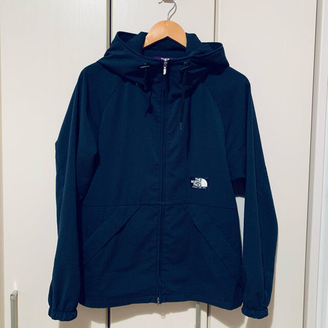 THE NORTH FACE(ザノースフェイス)のパープルレーベル　シアサッカー　マウンテンウィンドパーカ　ネイビー　S メンズのジャケット/アウター(マウンテンパーカー)の商品写真