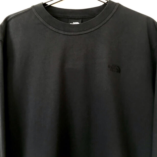 THE NORTH FACE(ザノースフェイス)の厚生地 刺繍ロゴ ♪ ノースフェイス ヘビーウェイト ロンT 黒 シンプル メンズのトップス(Tシャツ/カットソー(七分/長袖))の商品写真