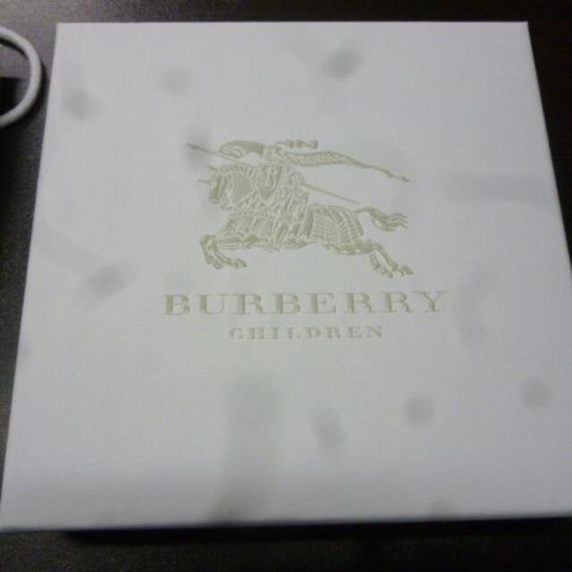 BURBERRY(バーバリー)の「MATSUBAYASH」様専用バーバリー　カーディ92　グレ　未使用女の子 キッズ/ベビー/マタニティのキッズ服女の子用(90cm~)(カーディガン)の商品写真