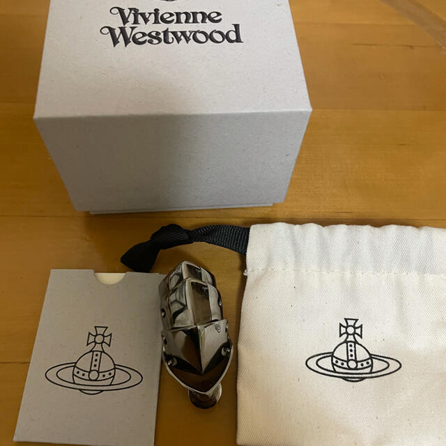 Vivienne Westwood(ヴィヴィアンウエストウッド)のヴィヴィアンウエストウッド　アーマーリング　M  レディースのアクセサリー(リング(指輪))の商品写真