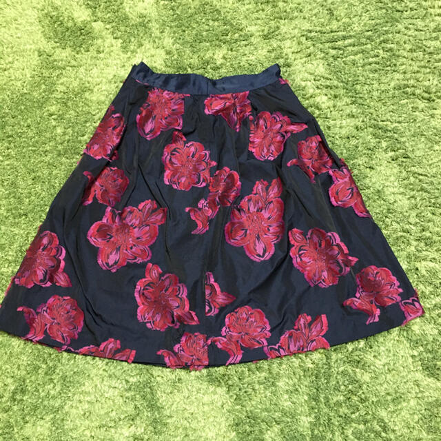 PROPORTION BODY DRESSING(プロポーションボディドレッシング)のプロポーション　花柄スカート レディースのスカート(ひざ丈スカート)の商品写真