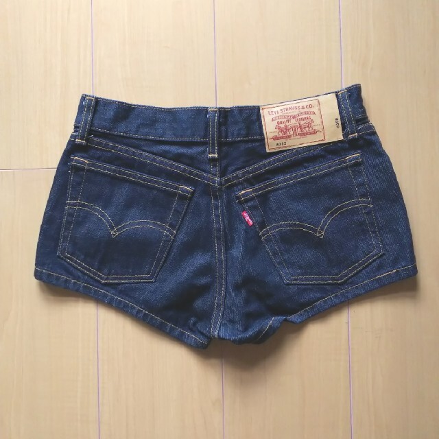 Levi's(リーバイス)のLevi's デニム レディースのパンツ(デニム/ジーンズ)の商品写真