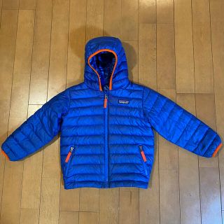 パタゴニア(patagonia)のPatagonia  パタゴニア　リバーシブル　ダウンジャケット　キッズ　4T(ジャケット/上着)