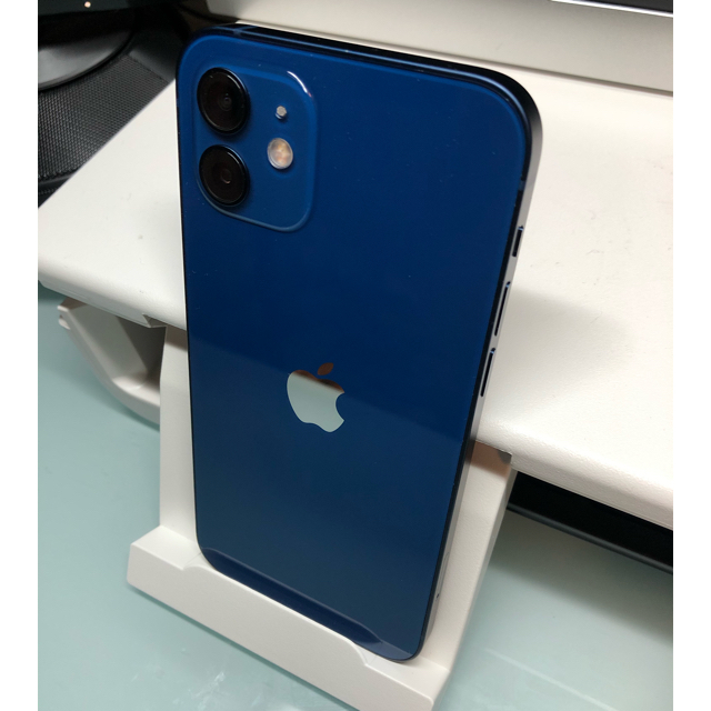 Apple(アップル)のiPhone 12 256GB au スマホ/家電/カメラのスマートフォン/携帯電話(スマートフォン本体)の商品写真