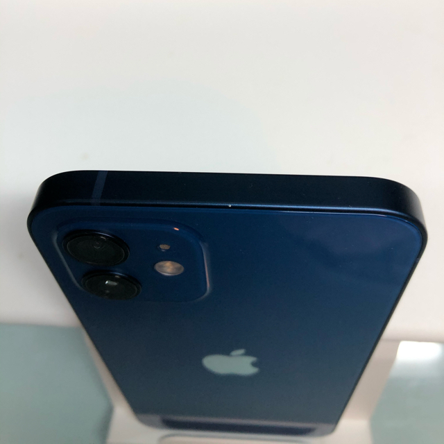 Apple(アップル)のiPhone 12 256GB au スマホ/家電/カメラのスマートフォン/携帯電話(スマートフォン本体)の商品写真