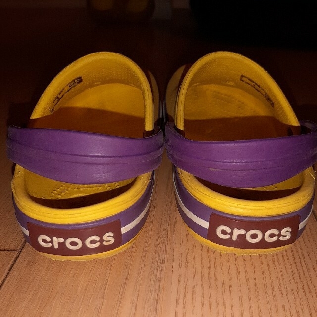 crocs(クロックス)のクロックス キッズ クロックバンド CROCS kid サイズ15.5cm キッズ/ベビー/マタニティのキッズ靴/シューズ(15cm~)(サンダル)の商品写真