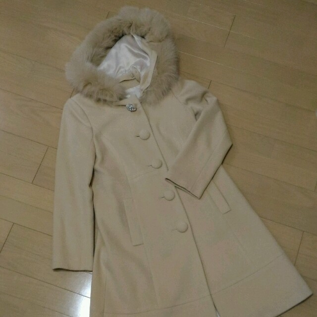 値下げ】【美品】デビュードフィオレ ビジュー付きファーコート www.niyireth.com