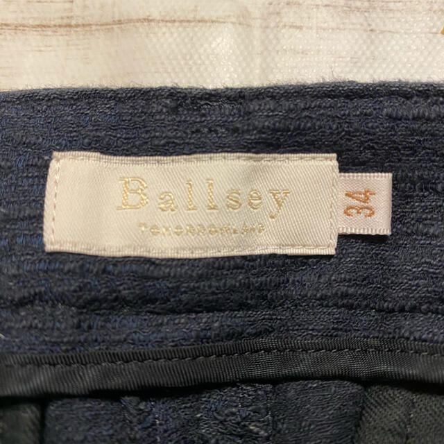 Ballsey(ボールジィ)の【Ballsey tomorrowland 】ボールジィ　紺色　クロップドパンツ レディースのパンツ(クロップドパンツ)の商品写真