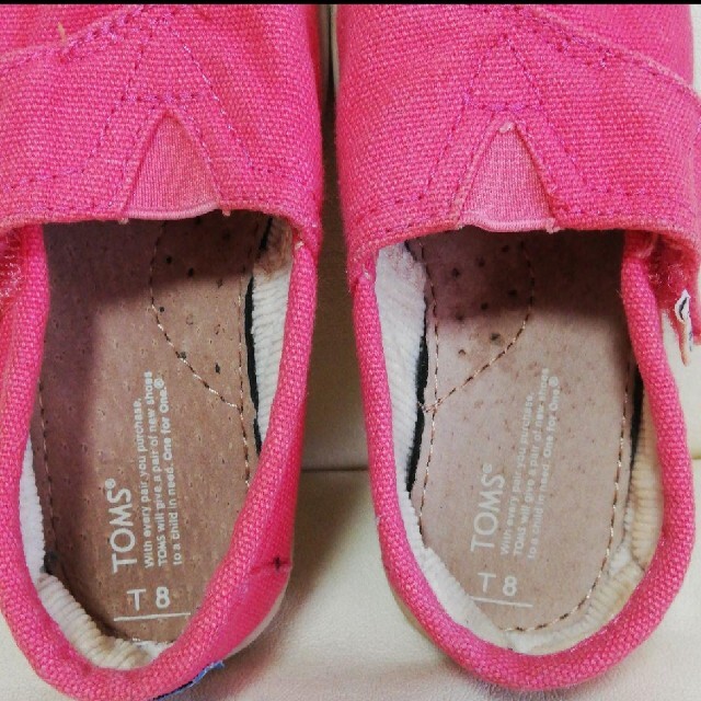 TOMS(トムズ)の◆TOMS　キッズシューズ キッズ/ベビー/マタニティのキッズ靴/シューズ(15cm~)(スリッポン)の商品写真