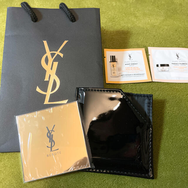 Saint Laurent(サンローラン)のサンローラン　ノベルティ　ミラー レディースのファッション小物(ミラー)の商品写真