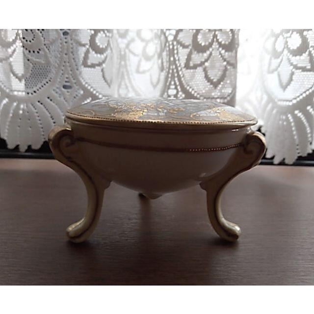 Noritake(ノリタケ)のオールドノリタケ パウダーケース 花文 金盛 M-Nippon 1910年 インテリア/住まい/日用品のインテリア小物(置物)の商品写真