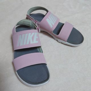 ナイキ(NIKE)の【ゆ様】ナイキ NIKE タンジュン サンダル ピンク グレー(サンダル)