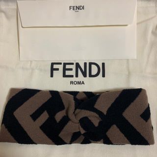 フェンディ(FENDI)の【新品】FENDI  ズッカ柄　FF ヘアバンド(ヘアバンド)