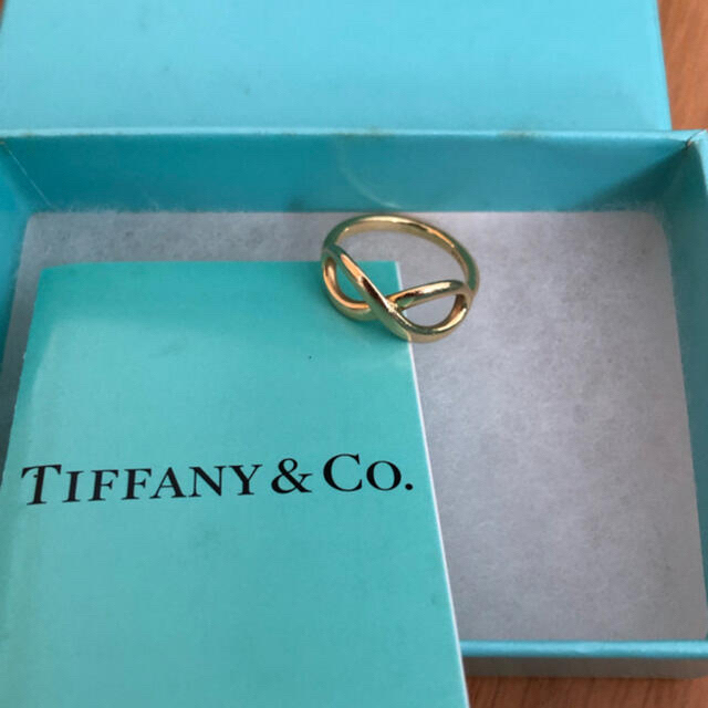 Tiffany & Co.(ティファニー)のティファニー インフィニティリング YG K18 安室奈美恵 ティファニー レディースのアクセサリー(リング(指輪))の商品写真