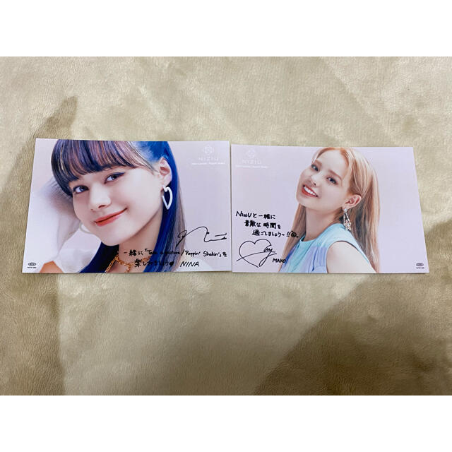 【新品未使用】NIZIU HMV特典 メッセージ入りカード マコ ニナ エンタメ/ホビーのタレントグッズ(アイドルグッズ)の商品写真