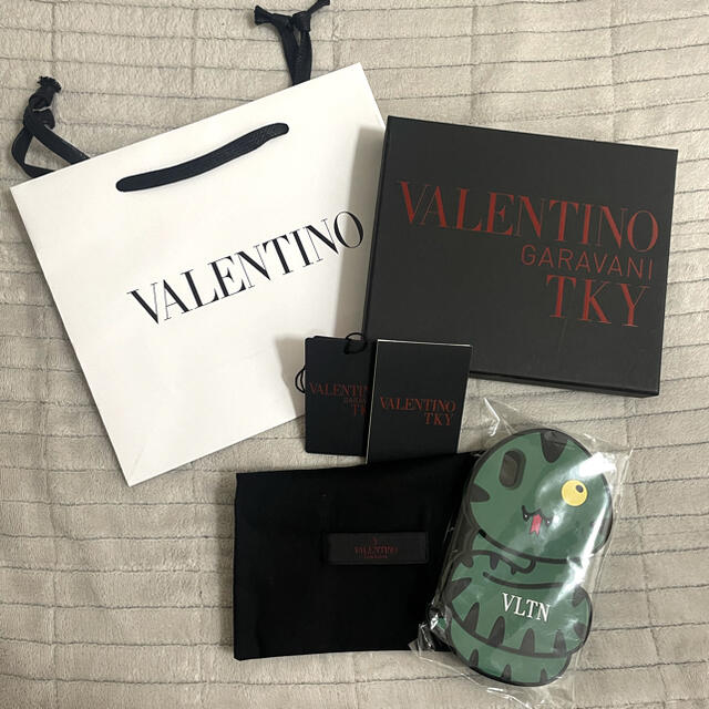 VALENTINO(ヴァレンティノ)の最終値下げ【新品】ヴァレンティノ  レア　スマホケース　iPhone X XS スマホ/家電/カメラのスマホアクセサリー(iPhoneケース)の商品写真