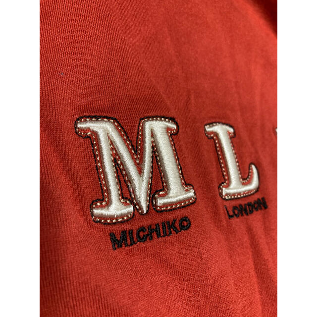 MICHIKO LONDON(ミチコロンドン)の古着　ミチコロンドン　刺繍 Tシャツ　used  ビンテージ　ヴィンテージ   レディースのトップス(Tシャツ(半袖/袖なし))の商品写真