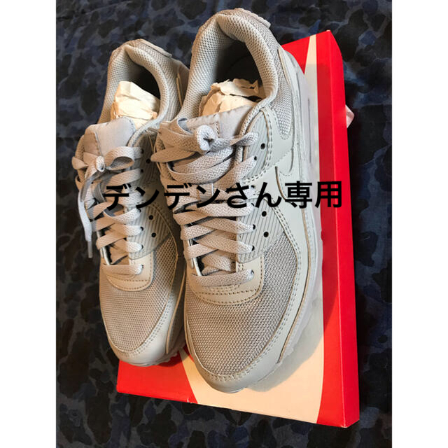 NIKE(ナイキ)の☆新品Nike ナイキAIR MAX90 GREY グレー　US8 ☆ メンズの靴/シューズ(スニーカー)の商品写真