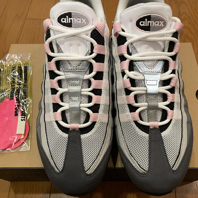 NIKE(ナイキ)の【新品未使用】NIKE AIR MAX 95 PRM "PINK FOAM" メンズの靴/シューズ(スニーカー)の商品写真