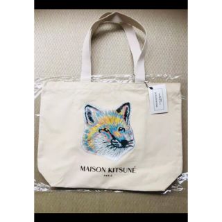 メゾンキツネ(MAISON KITSUNE')の相場最安値！新品未使用！メゾンキツネ　ローラ愛用　フォックス　トートバッグ(トートバッグ)