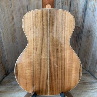 新品】TIKI テナーウクレレ アカシアコア総単板 T1の通販 by baboo