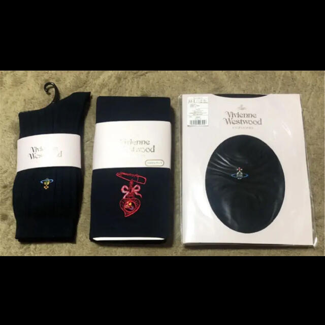 Vivienne Westwood(ヴィヴィアンウエストウッド)の⭐️新品未使用⭐️ヴィヴィアンウエストウッド⭐️レギンス&靴下&タイツ⭐️3点 レディースのレッグウェア(ソックス)の商品写真