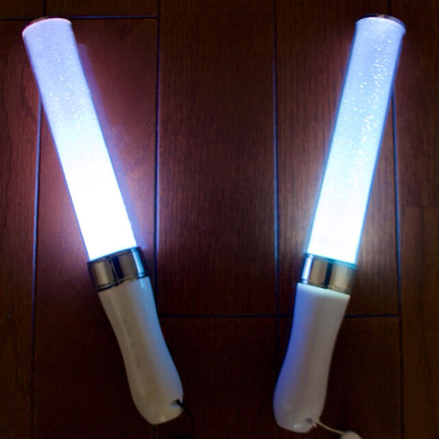 【キンブレ比較有】LED ペンライト 15色　本体  エンタメ/ホビーの声優グッズ(ペンライト)の商品写真