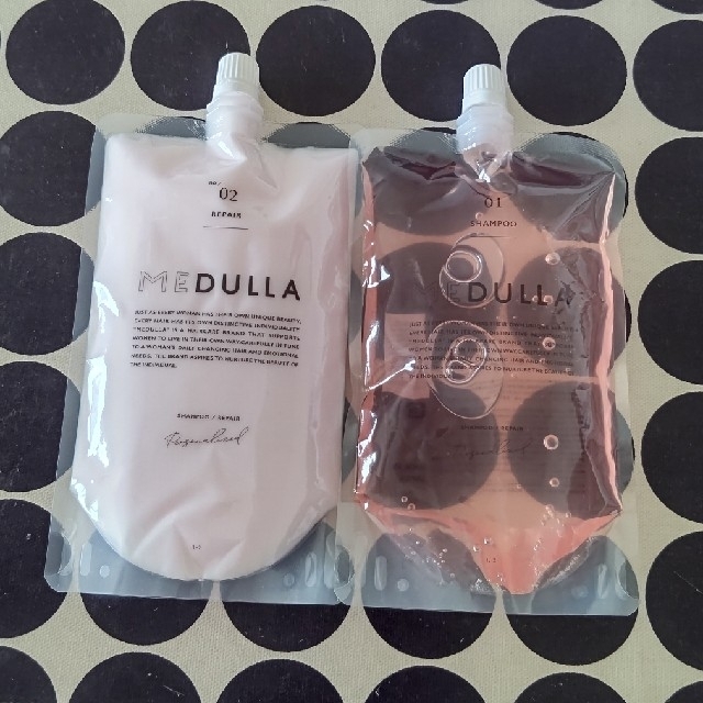 MEDULLA メデュラ シャンプー、ヘアトリートメント 詰替用 コスメ/美容のヘアケア/スタイリング(シャンプー/コンディショナーセット)の商品写真