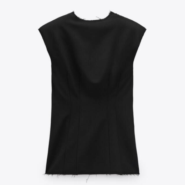 ZARA(ザラ)のZARA ショルダーパッドトップス レディースのトップス(カットソー(半袖/袖なし))の商品写真