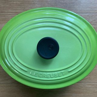 ルクルーゼ(LE CREUSET)のル・クルーゼ　オーバル　23cm  グリーン(鍋/フライパン)