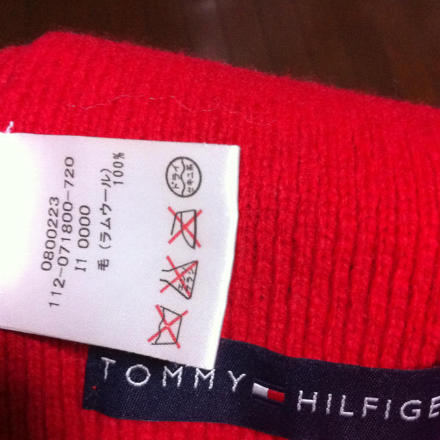 TOMMY HILFIGER(トミーヒルフィガー)のトミーヒルフィガーウールマフラー赤 レディースのファッション小物(マフラー/ショール)の商品写真