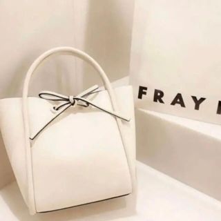 FRAY I.D - FRAY I.D リボンミドルバッグ ホワイトの通販 by ♡shop ...