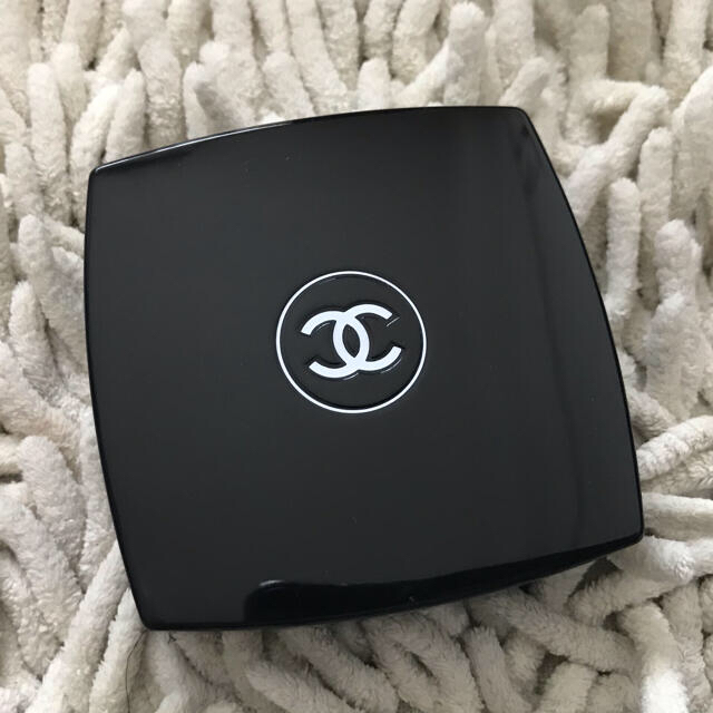 CHANEL(シャネル)のCHANEL クリーム アイシャドウ コスメ/美容のベースメイク/化粧品(アイシャドウ)の商品写真