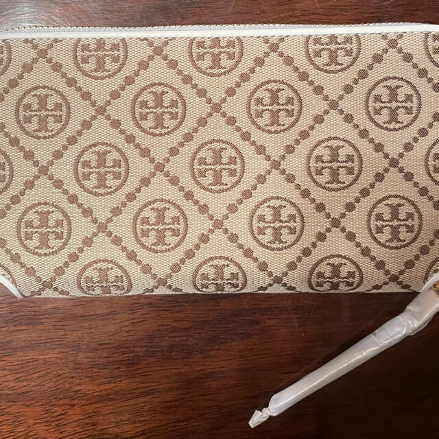 Tory Burch(トリーバーチ)のトリーバーチTモノグラムジャガードエンブロイダリージップコンチネンタルウォレット レディースのファッション小物(財布)の商品写真