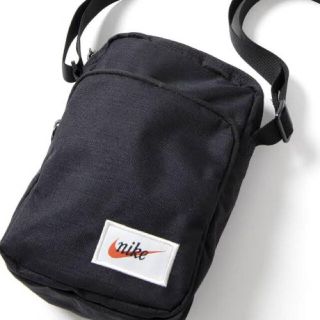 ナイキ コーデ ボディバッグ ウエストポーチ レディース の通販 18点 Nikeのレディースを買うならラクマ ナイキ コーデ ボディバッグ ウエストポーチ レディース の通販 18点 Nikeのレディースを買うならラクマ