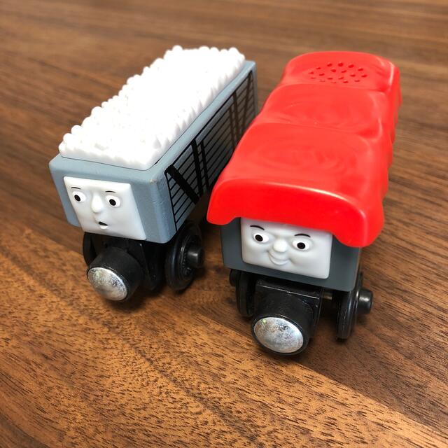 木製トーマス　いたずら貨車 エンタメ/ホビーのおもちゃ/ぬいぐるみ(キャラクターグッズ)の商品写真