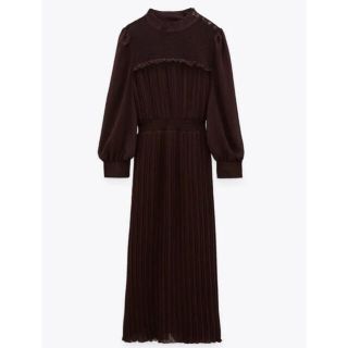 ザラ(ZARA)のプリーツ入りミディ丈ワンピース(ロングワンピース/マキシワンピース)