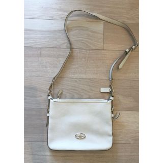 コーチ(COACH)のコーチ　ショルダーバッグ　ホワイト(ショルダーバッグ)