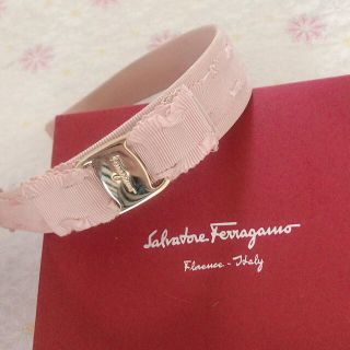 Ferragamo ファーリボン付きカチューシャ