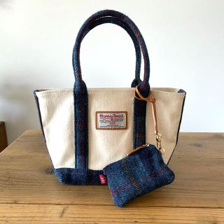 ハリスツイード(Harris Tweed)の【ハリスツイード】ポーチ付き ミニトートバッグ(トートバッグ)