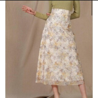 リリーブラウン(Lily Brown)のリリーブラウン   ぼかし花柄刺繍スカート(ロングスカート)